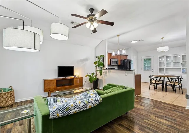 Photo 3 of Single family home for sale at 135b Bryant St, Madisonville, LA 70447 | MLS# 2575921 | Listing updated on 2026-09-15