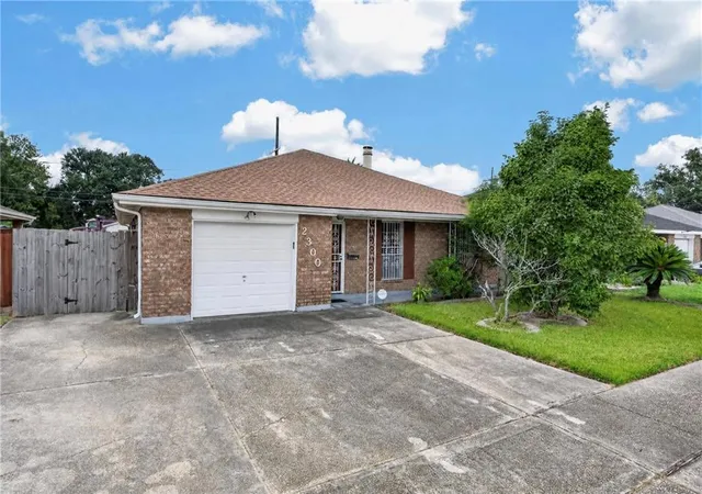Photo 1 of Single family home for sale at 2300 Potomac Dr, Marrero, LA 70072 | MLS# 2575401 | Listing updated on 2026-09-06