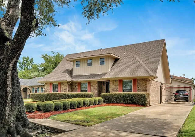 Photo 2 of Single family home for sale at 7231 Bullard Ave, New Orleans, LA 70128 | MLS# 2575732 | Listing updated on 2026-09-21