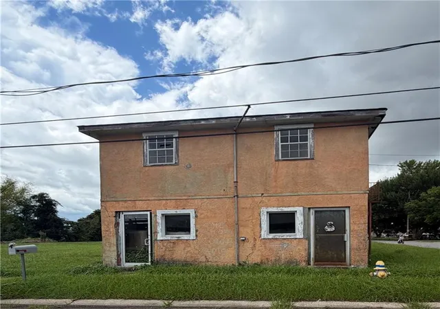 Photo 1 of Sale Pending at 1326 Causeway Blvd, Jefferson, LA 70121 | MLS# 2575959 | Listing updated on 2026-09-28