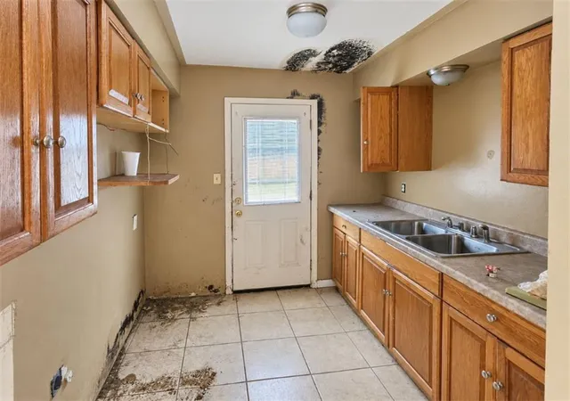 Photo 3 of Single family home for sale at 2824 Stacie Dr, Violet, LA 70092 | MLS# 2575985 | Listing updated on 2026-10-01