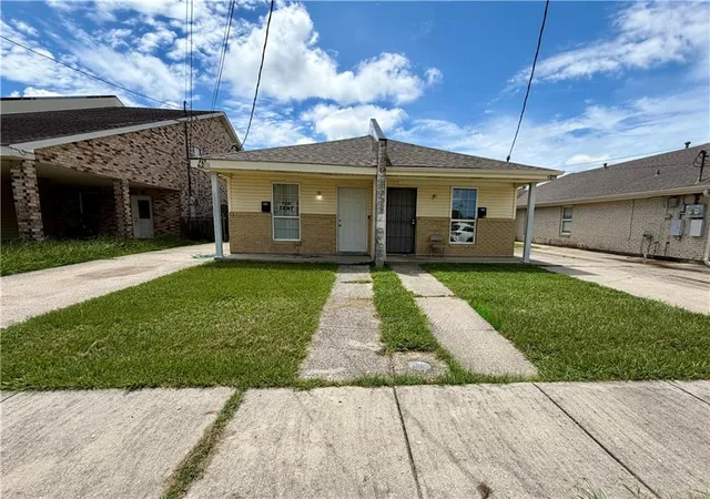 Photo 2 of Multi family home for sale at 3209 11 Jupiter Dr, Chalmette, LA 70043 | MLS# 2575941 | Listing updated on 2026-09-15