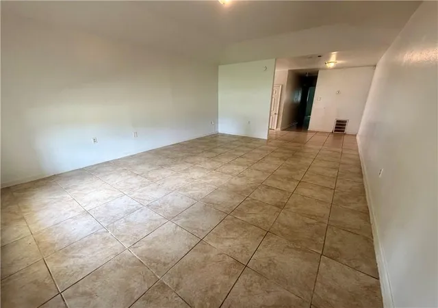 Photo 3 of Multi family home for sale at 3209 11 Jupiter Dr, Chalmette, LA 70043 | MLS# 2575941 | Listing updated on 2026-09-15