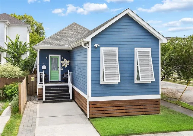 Photo 1 of Single family home for sale at 1901 Eagle St, New Orleans, LA 70118 | MLS# 2576111 | Listing updated on 2026-09-27