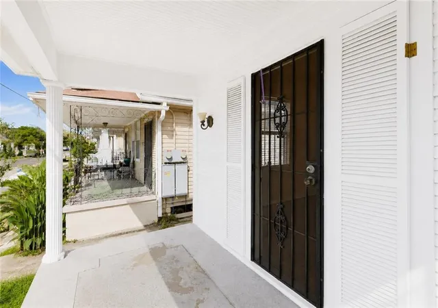 Photo 3 of Single family home for sale at 438 S Murat St, New Orleans, LA 70119 | MLS# 2568503 | Listing updated on 2026-10-06