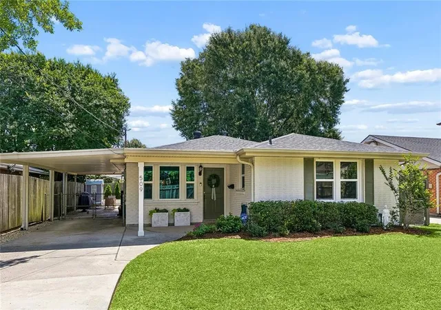 Photo 3 of Single family home for sale at 509 Shirmaine Ln, Metairie, LA 70001 | MLS# 2576133 | Listing updated on 2026-09-30