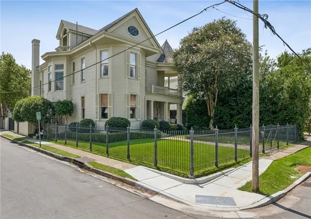 Photo 2 of Sale Pending at 497 Audubon St, New Orleans, LA 70118 | MLS# 2576077 | Listing updated on 2026-09-11