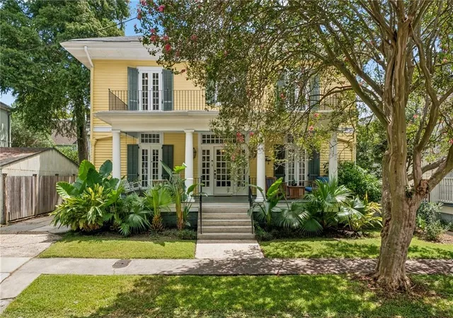 Photo 1 of Single family home for sale at 825 Fern St, New Orleans, LA 70118 | MLS# 2576030 | Listing updated on 2026-09-11