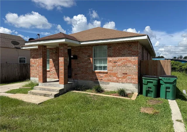 Photo 3 of Single family home for sale at 328 Robinson Ave, Marrero, LA 70072 | MLS# 2576130 | Listing updated on 2026-09-17