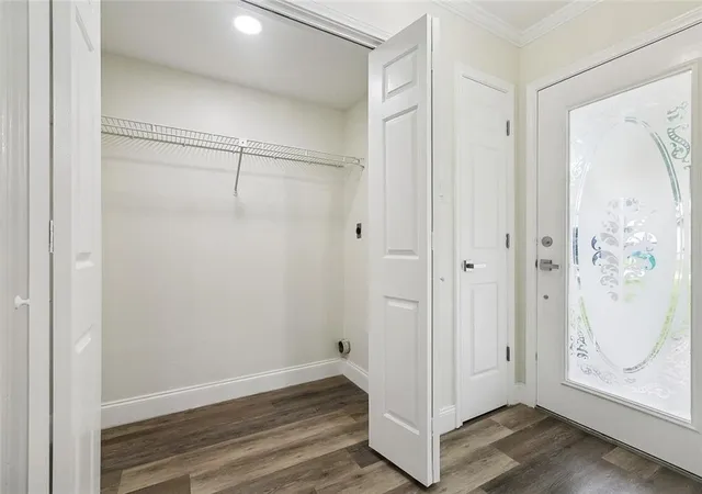 Photo 3 of Townhouse for sale at 333 Highway Dr #B, Jefferson, LA 70121 | MLS# 2576143 | Listing updated on 2026-10-01