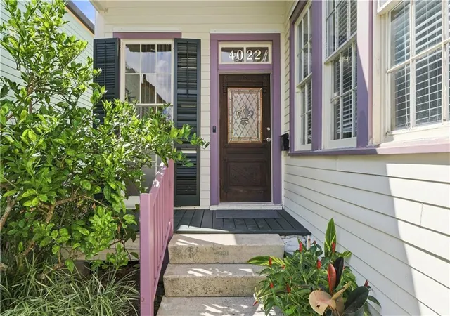 Single family home for sale at 4022 Annunciation St, New Orleans, LA 70115 | MLS# 2576059