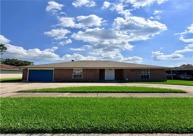 Photo 1 of Single family home for sale at 5428 Tusa Dr, Marrero, LA 70072 | MLS# 2575971 | Listing updated on 2026-09-19