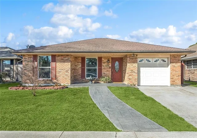 Photo 1 of Single family home for sale at 4333 Arizona Ave, Kenner, LA 70065 | MLS# 2576191 | Listing updated on 2026-09-08
