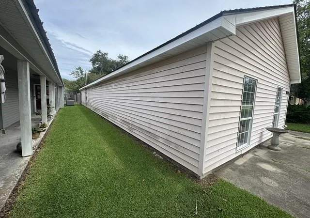 Photo 4 of Single family home for sale at 2014 E Parlange St, Gonzales, LA 70737 | MLS# 2576239 | Listing updated on 2026-09-09