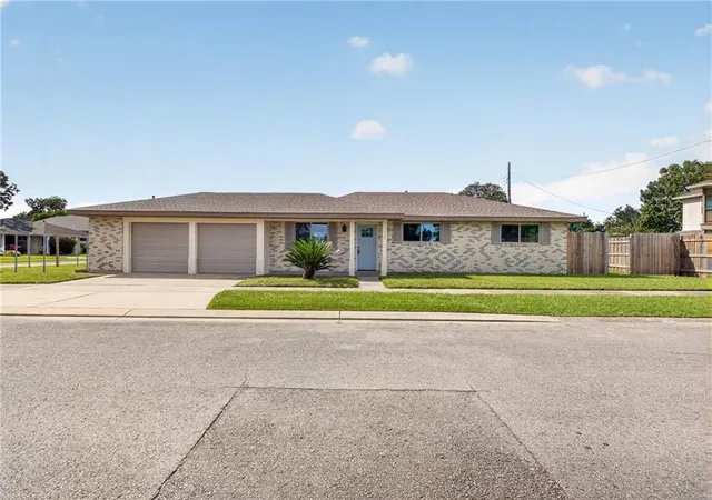 Single family home for sale at 7517 Saturn Ct, Violet, LA 70092 | MLS# 2576246