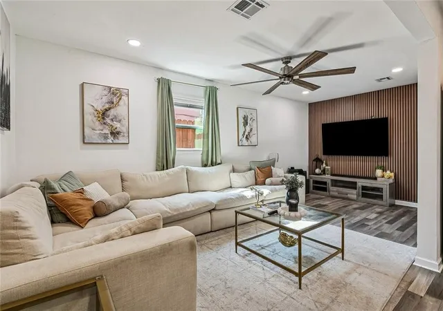 Photo 3 of Single family home for sale at 117 Xavier Dr, Avondale, LA 70094 | MLS# 2575538 | Listing updated on 2026-10-01