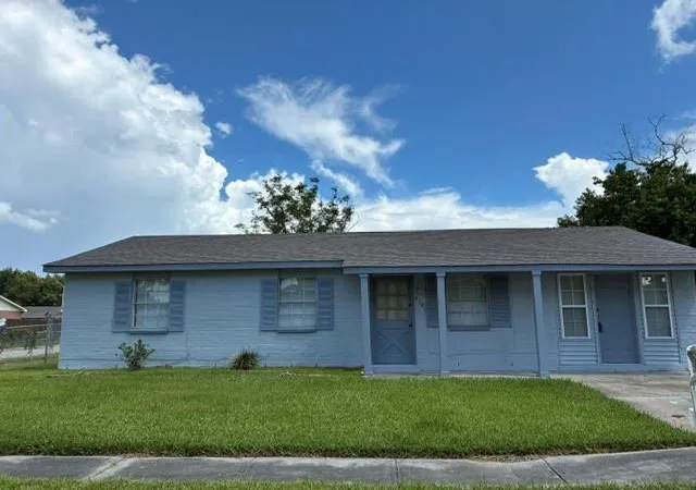 Photo 2 of Single family home for sale at 4101 Sierra St, Marrero, LA 70072 | MLS# 2576243 | Listing updated on 2026-09-09