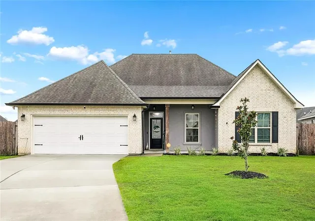 Photo 1 of Single family home for sale at 237 Louisiana Iris Cir, Slidell, LA 70458 | MLS# 2576213 | Listing updated on 2026-09-30