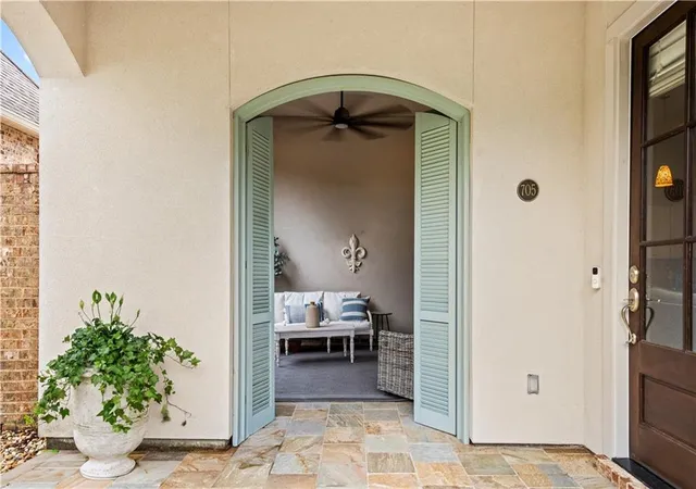 Photo 2 of Single family home for sale at 705 S Corniche Du Lac, Covington, LA 70433 | MLS# 2576238 | Listing updated on 2026-09-20