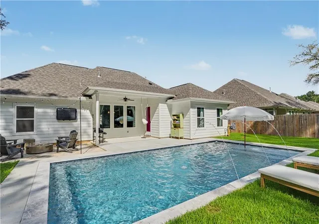 Photo 1 of Single family home for sale at 72656 Robindale Dr, Covington, LA 70435 | MLS# 2576308 | Listing updated on 2026-09-20