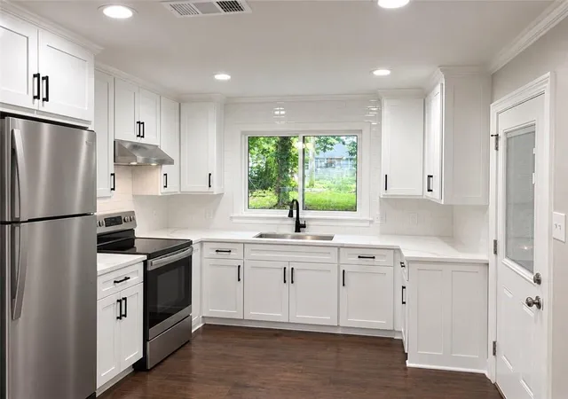 Photo 1 of Single family home for sale at 4554 Hollywood St, Baton Rouge, LA 70805 | MLS# 2576303 | Listing updated on 2026-09-09