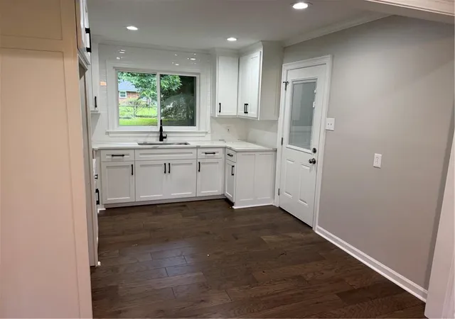 Photo 3 of Single family home for sale at 4554 Hollywood St, Baton Rouge, LA 70805 | MLS# 2576303 | Listing updated on 2026-09-09