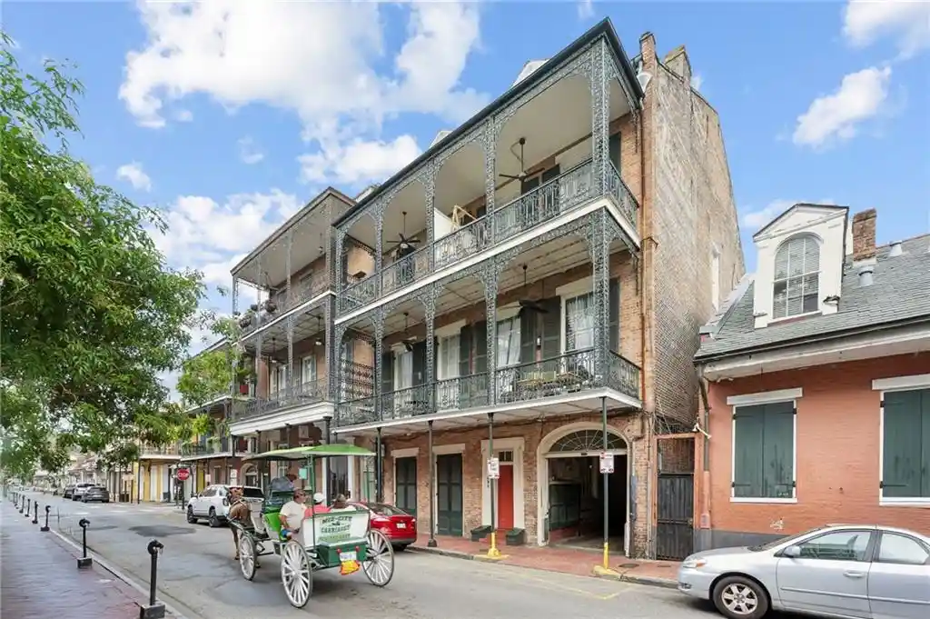 Listing Photo 1 - Condo for sale in 831St St Louis St located at 831St St Louis St, New Orleans, LA 70112 - Unit 831 St Louis St