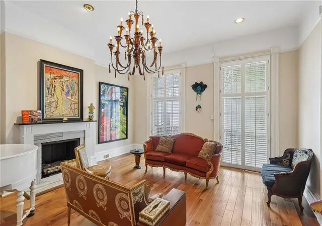 Listing Photo 4 - Condo for sale in building located at 831St St Louis St, New Orleans, LA 70112 - Unit #I