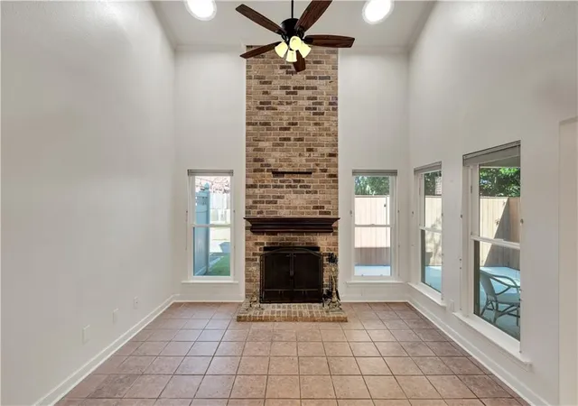 Photo 3 of Townhouse for sale at 343 Lake Ave, Metairie, LA 70005 | MLS# 2576297 | Listing updated on 2026-10-04