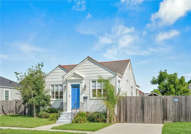 Photo 2 of Single family home for sale at 11 San Mateo Ave, Jefferson, LA 70121 | MLS# 2575699 | Listing updated on 2026-10-21
