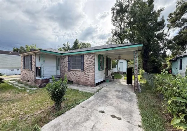 Photo 2 of Single family home for sale at 839 S George Ave, Gonzales, LA 70737 | MLS# 2576393 | Listing updated on 2026-09-21