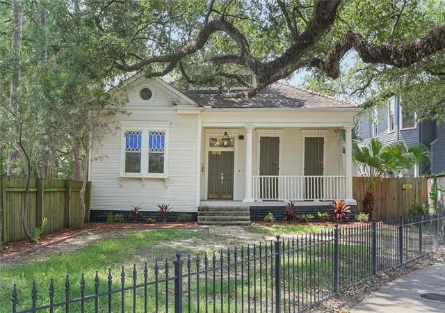 Single family home for sale at 848 N Carrollton Ave, New Orleans, LA 70119 | MLS# 2571248