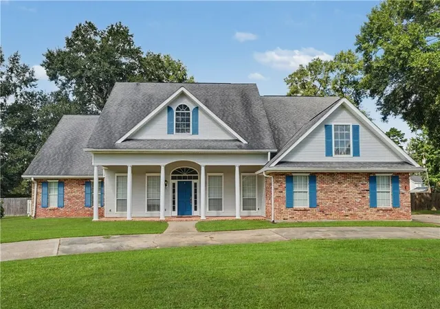 Photo 2 of Single family home for sale at 1012 Poplar Rd, Franklinton, LA 70438 | MLS# 2576117 | Listing updated on 2026-09-09