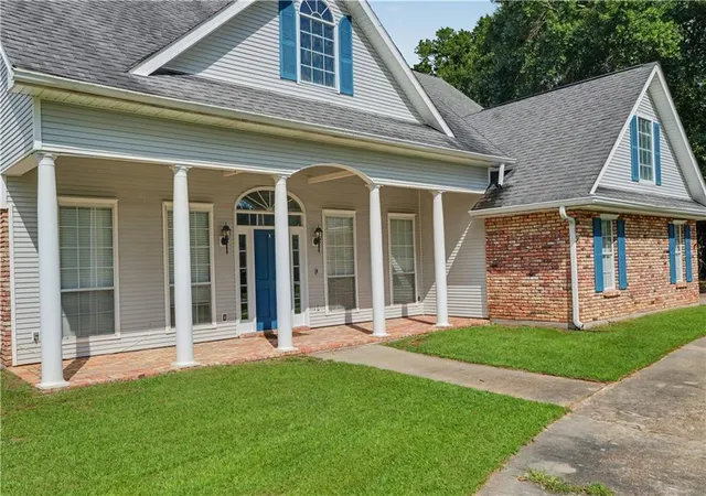 Photo 3 of Single family home for sale at 1012 Poplar Rd, Franklinton, LA 70438 | MLS# 2576117 | Listing updated on 2026-09-09