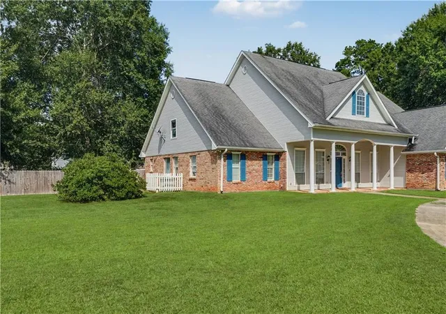 Photo 4 of Single family home for sale at 1012 Poplar Rd, Franklinton, LA 70438 | MLS# 2576117 | Listing updated on 2026-09-09