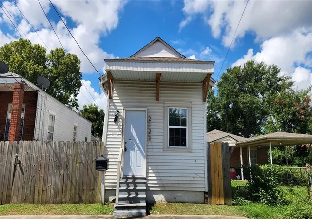 Photo 1 of Sale Pending at 2122 2nd Street, New Orleans, LA 70113 | MLS# 2575396 | Listing updated on 2026-09-17