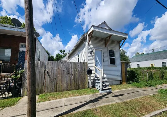 Photo 2 of Sale Pending at 2122 2nd Street, New Orleans, LA 70113 | MLS# 2575396 | Listing updated on 2026-09-17