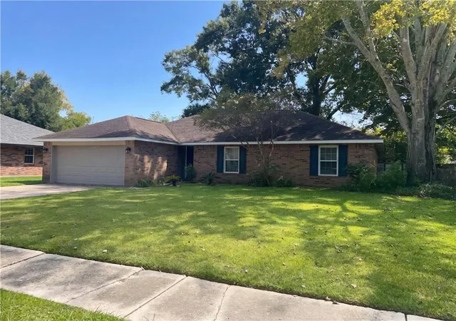 Photo 1 of Single family home for sale at 1433 Sunset Dr, Slidell, LA 70460 | MLS# 2576418 | Listing updated on 2026-09-23
