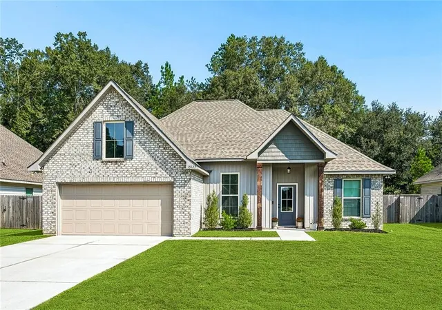 Photo 1 of Single family home for sale at 15127 Bahia Ct, Covington, LA 70435 | MLS# 2576112 | Listing updated on 2026-10-01