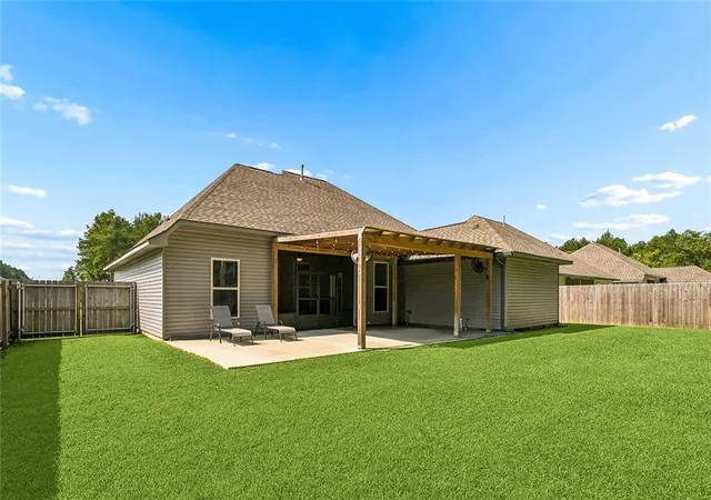Photo 2 of Single family home for sale at 15127 Bahia Ct, Covington, LA 70435 | MLS# 2576112 | Listing updated on 2026-10-01