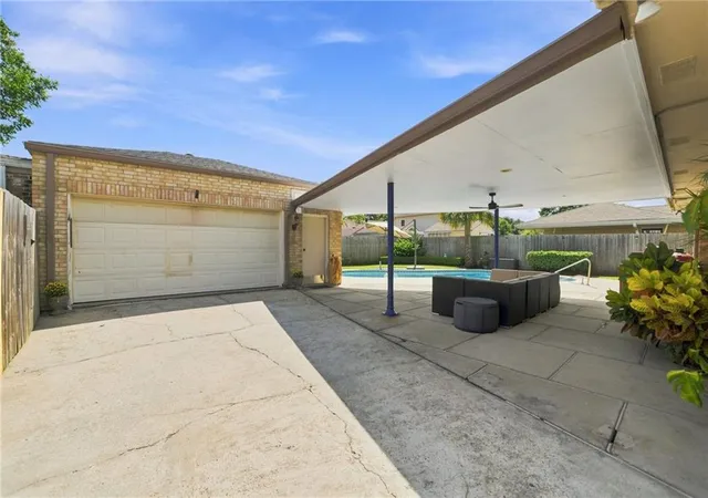 Photo 3 of Single family home for sale at 2334 Leon C Simon Dr, New Orleans, LA 70122 | MLS# 2575783 | Listing updated on 2026-09-27