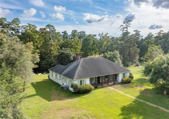 Photo 3 of Single family home for sale at 2245 Gause W Blvd, Slidell, LA 70460 | MLS# 2576475 | Listing updated on 2026-10-01