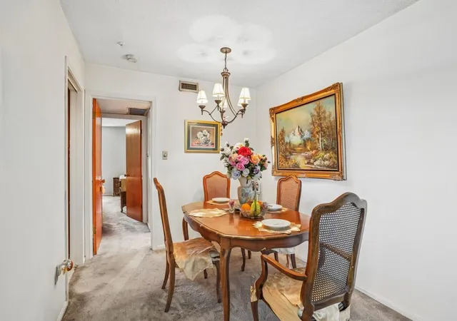 Listing Photo 5 - Condo for sale in building located at 2712 Whitney Pl, Metairie, LA 70002 - Unit #627