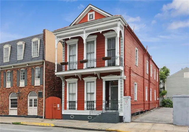 Photo 1 of Single family home for sale at 914 N Rampart St, New Orleans, LA 70116 | MLS# 2576532 | Listing updated on 2026-09-10