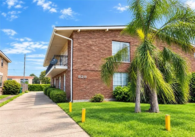 Photo 2 of Condo for sale at 828 Vouray Dr #D, Kenner, LA 70065 | MLS# 2575930 | Listing updated on 2026-09-12