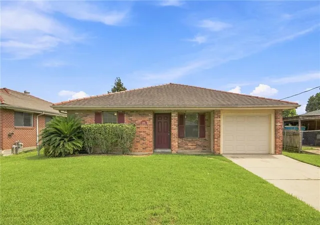 Photo 1 of Single family home for sale at 1625 Kent Ave, Metairie, LA 70001 | MLS# 2576166 | Listing updated on 2026-09-29
