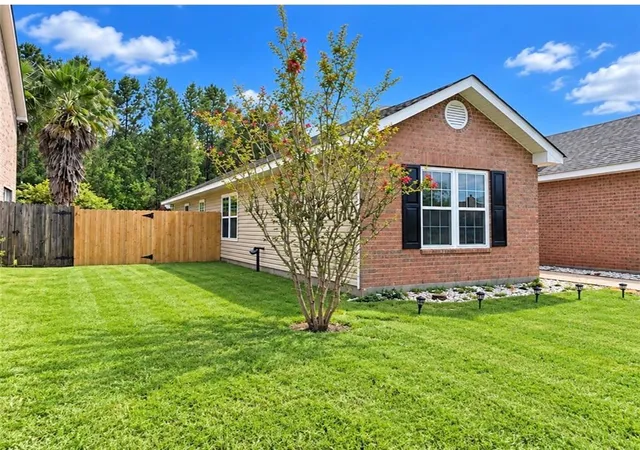 Photo 2 of Single family home for sale at 153 Penn Ml Lakes Blvd, Covington, LA 70435 | MLS# 2576482 | Listing updated on 2026-10-05