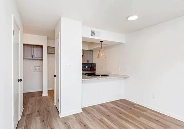 Listing Photo 4 - Condo for sale in building located at 5110 Buttercreek Ln, Baton Rouge, LA 70809 - Unit #6