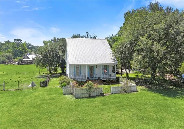 Photo 3 of Single family home for sale at 5474 Byp Paul Rd, St Gabriel, LA 70776 | MLS# 2576071 | Listing updated on 2026-10-07