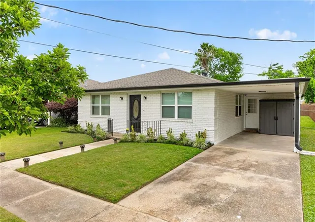 Photo 2 of Single family home for sale at 109 Valerie St, River Ridge, LA 70123 | MLS# 2576609 | Listing updated on 2026-09-20
